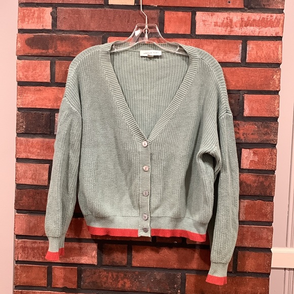 Amour vert Cardigan - Picture 2 of 9